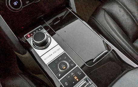 Land Rover Range Rover IV рестайлинг, 2014 год, 4 000 000 рублей, 21 фотография