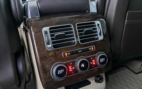 Land Rover Range Rover IV рестайлинг, 2014 год, 4 000 000 рублей, 27 фотография