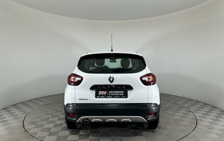 Renault Kaptur I рестайлинг, 2017 год, 1 747 000 рублей, 6 фотография
