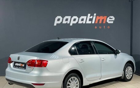 Volkswagen Jetta VI, 2013 год, 770 000 рублей, 3 фотография