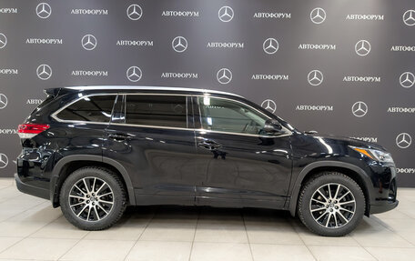 Toyota Highlander III, 2018 год, 3 500 000 рублей, 4 фотография
