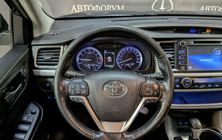 Toyota Highlander III, 2018 год, 3 500 000 рублей, 21 фотография
