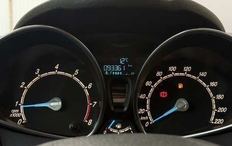 Ford Fiesta, 2015 год, 890 000 рублей, 13 фотография