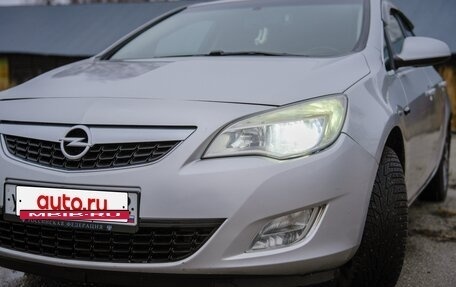 Opel Astra J, 2011 год, 800 000 рублей, 4 фотография