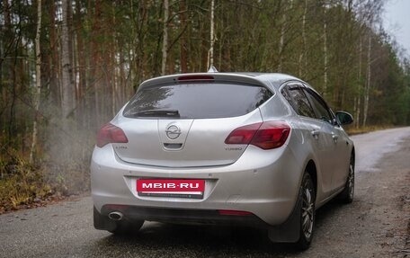 Opel Astra J, 2011 год, 800 000 рублей, 22 фотография