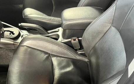 Mitsubishi Outlander III рестайлинг 3, 2011 год, 1 650 000 рублей, 8 фотография