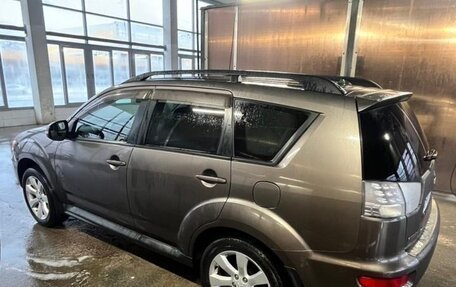 Mitsubishi Outlander III рестайлинг 3, 2011 год, 1 650 000 рублей, 14 фотография