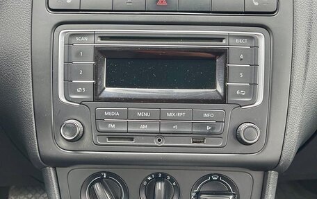 Volkswagen Polo VI (EU Market), 2015 год, 910 000 рублей, 15 фотография