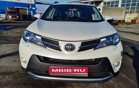 Toyota RAV4, 2013 год, 2 180 000 рублей, 2 фотография