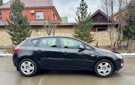 Opel Astra J, 2011 год, 580 000 рублей, 8 фотография