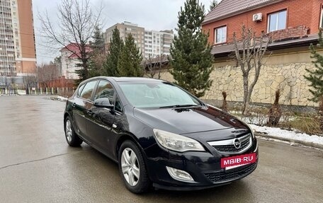 Opel Astra J, 2011 год, 580 000 рублей, 3 фотография