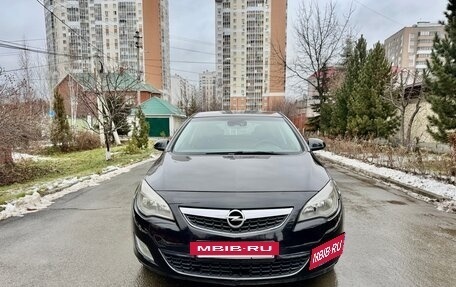 Opel Astra J, 2011 год, 580 000 рублей, 2 фотография