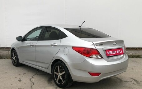 Hyundai Solaris II рестайлинг, 2012 год, 870 000 рублей, 4 фотография
