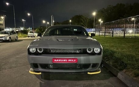 Dodge Challenger III рестайлинг 2, 2019 год, 3 350 000 рублей, 1 фотография