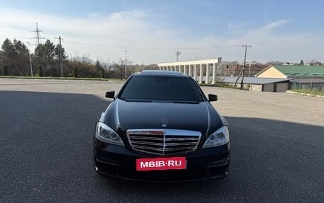 Mercedes-Benz S-Класс, 2011 год, 1 700 000 рублей, 2 фотография