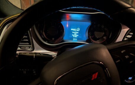 Dodge Challenger III рестайлинг 2, 2019 год, 3 350 000 рублей, 7 фотография