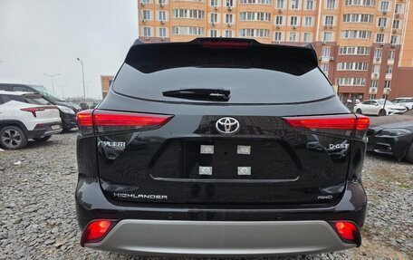 Toyota Highlander, 2025 год, 5 600 000 рублей, 6 фотография