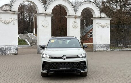 Volkswagen Tiguan, 2025 год, 4 950 000 рублей, 6 фотография