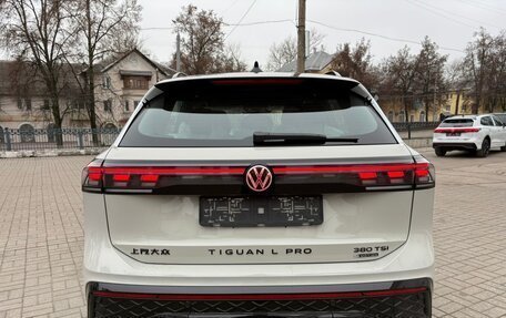 Volkswagen Tiguan, 2025 год, 4 950 000 рублей, 14 фотография