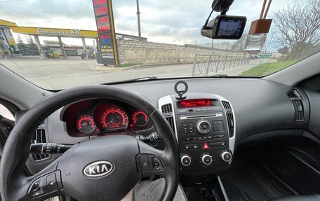 KIA cee'd I рестайлинг, 2010 год, 850 000 рублей, 15 фотография