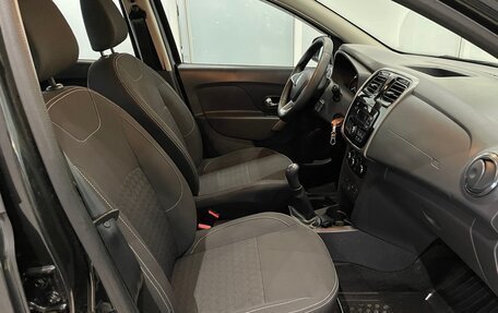 Renault Logan II, 2018 год, 1 099 000 рублей, 13 фотография