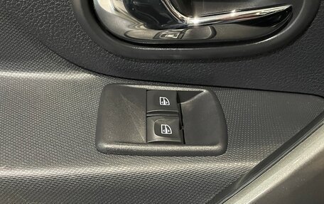 Renault Logan II, 2018 год, 1 099 000 рублей, 8 фотография