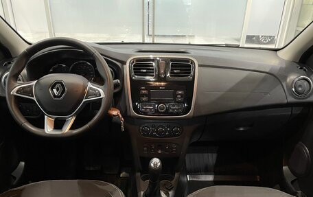 Renault Logan II, 2018 год, 1 099 000 рублей, 5 фотография