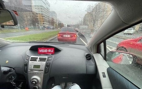 Toyota Yaris III рестайлинг, 2006 год, 395 000 рублей, 9 фотография