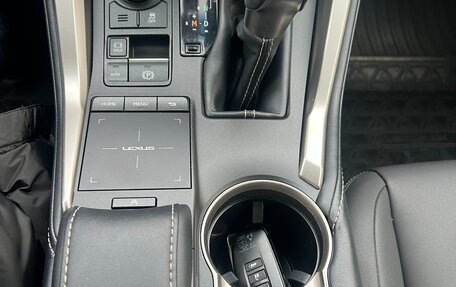Lexus NX I, 2018 год, 3 650 000 рублей, 30 фотография