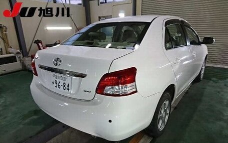 Toyota Belta, 2010 год, 735 500 рублей, 2 фотография