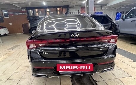 KIA K5, 2021 год, 3 000 000 рублей, 28 фотография