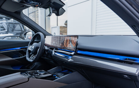 BMW 5 серия, 2025 год, 10 990 000 рублей, 12 фотография