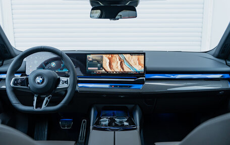 BMW 5 серия, 2025 год, 10 990 000 рублей, 13 фотография