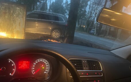 Volkswagen Polo VI (EU Market), 2011 год, 620 000 рублей, 2 фотография