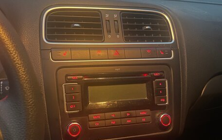 Volkswagen Polo VI (EU Market), 2011 год, 620 000 рублей, 4 фотография