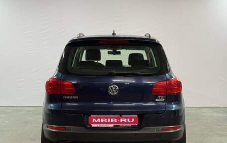 Volkswagen Tiguan I, 2015 год, 1 349 000 рублей, 4 фотография