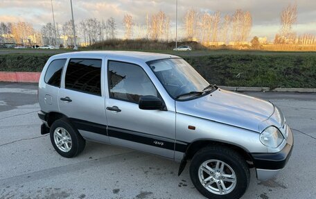 Chevrolet Niva I рестайлинг, 2004 год, 440 000 рублей, 5 фотография