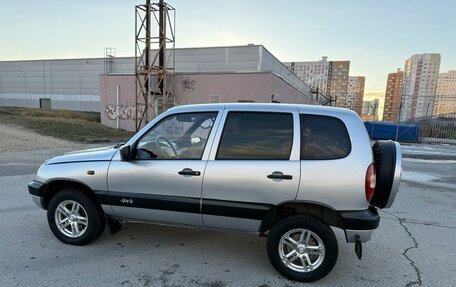 Chevrolet Niva I рестайлинг, 2004 год, 440 000 рублей, 9 фотография