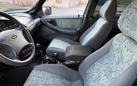 Chevrolet Niva I рестайлинг, 2004 год, 440 000 рублей, 13 фотография