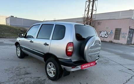 Chevrolet Niva I рестайлинг, 2004 год, 440 000 рублей, 7 фотография