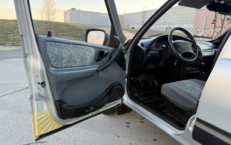 Chevrolet Niva I рестайлинг, 2004 год, 440 000 рублей, 19 фотография