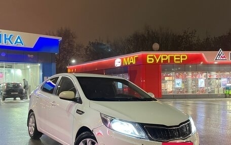 KIA Rio III рестайлинг, 2013 год, 630 000 рублей, 2 фотография