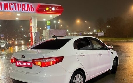 KIA Rio III рестайлинг, 2013 год, 630 000 рублей, 3 фотография