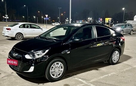 Hyundai Solaris II рестайлинг, 2014 год, 640 000 рублей, 3 фотография