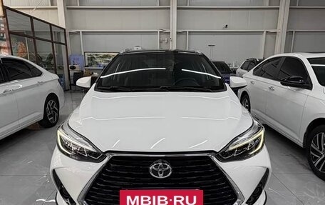 Toyota Yaris XP150 рестайлинг, 2022 год, 1 100 000 рублей, 2 фотография