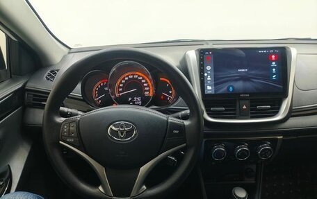 Toyota Yaris XP150 рестайлинг, 2022 год, 1 510 000 рублей, 16 фотография