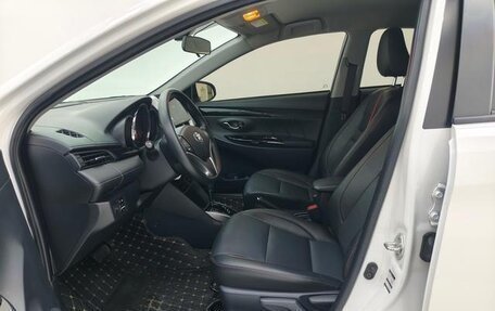 Toyota Yaris XP150 рестайлинг, 2022 год, 1 510 000 рублей, 14 фотография