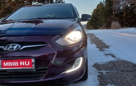 Hyundai Solaris II рестайлинг, 2014 год, 900 000 рублей, 1 фотография