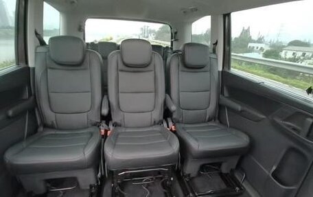 Volkswagen Sharan II, 2022 год, 1 950 000 рублей, 9 фотография