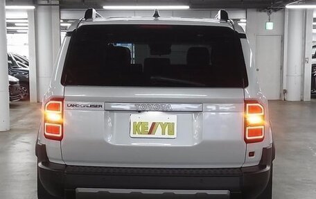 Toyota Land Cruiser Prado, 2024 год, 6 600 000 рублей, 6 фотография